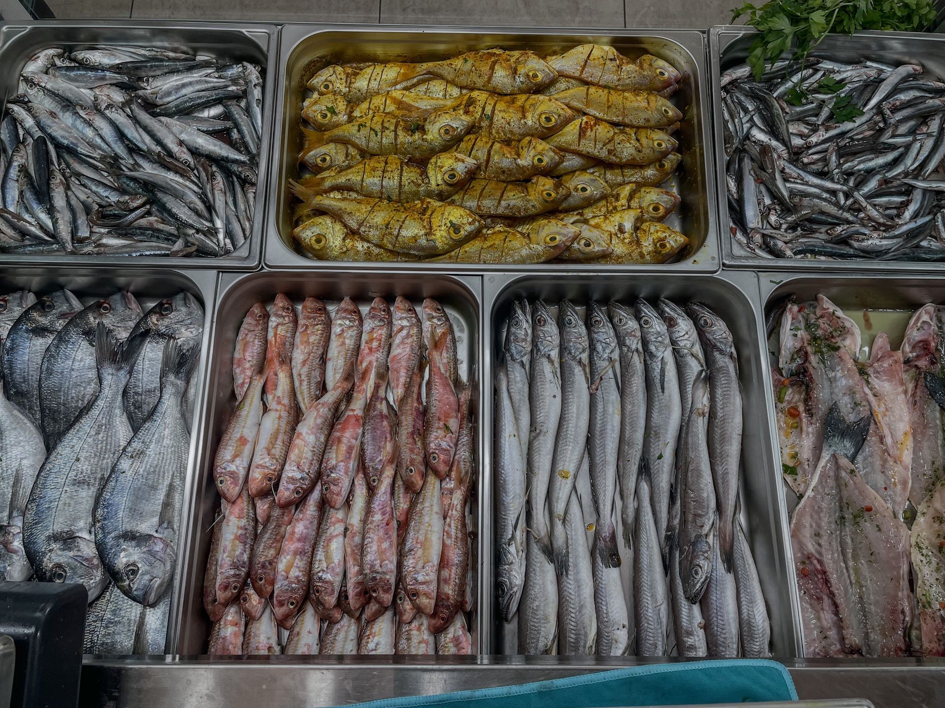 Poissons frais au choix